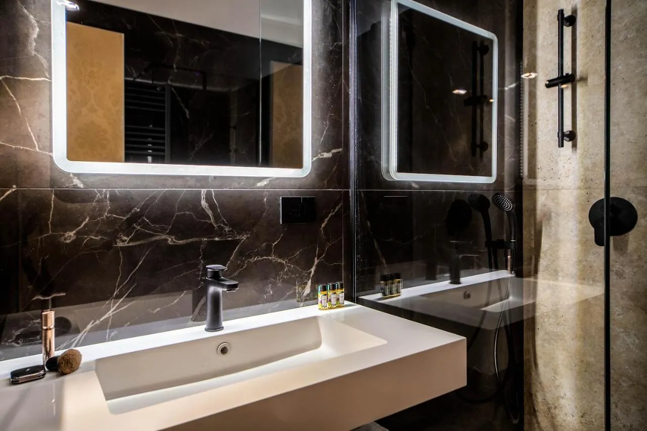 Royal Arthouse Apartment Luxury Apartment - Palazzo Caracciolo D'Arena Naples Italy