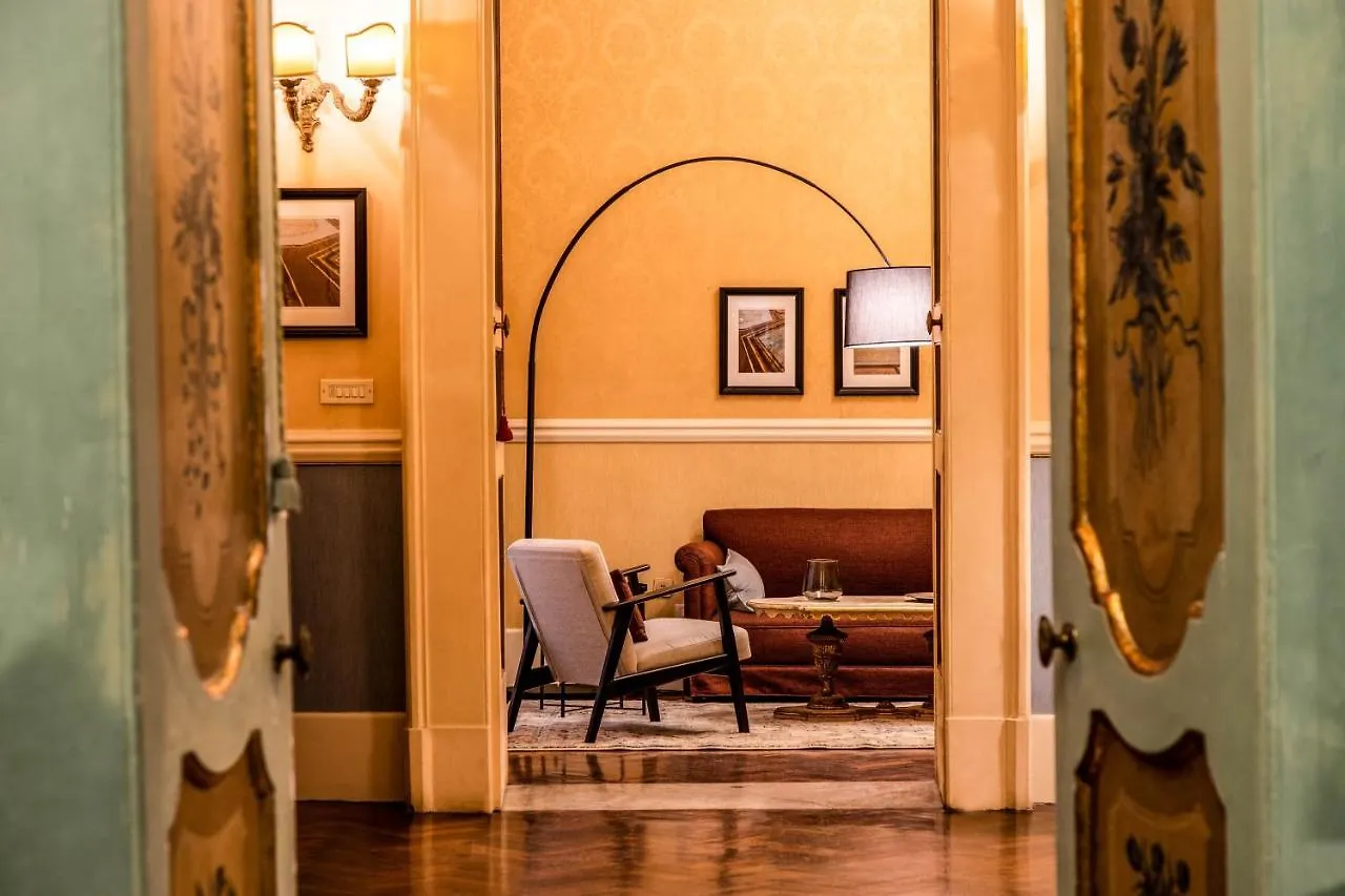 Royal Arthouse Apartment Luxury Apartment - Palazzo Caracciolo D'Arena Naples